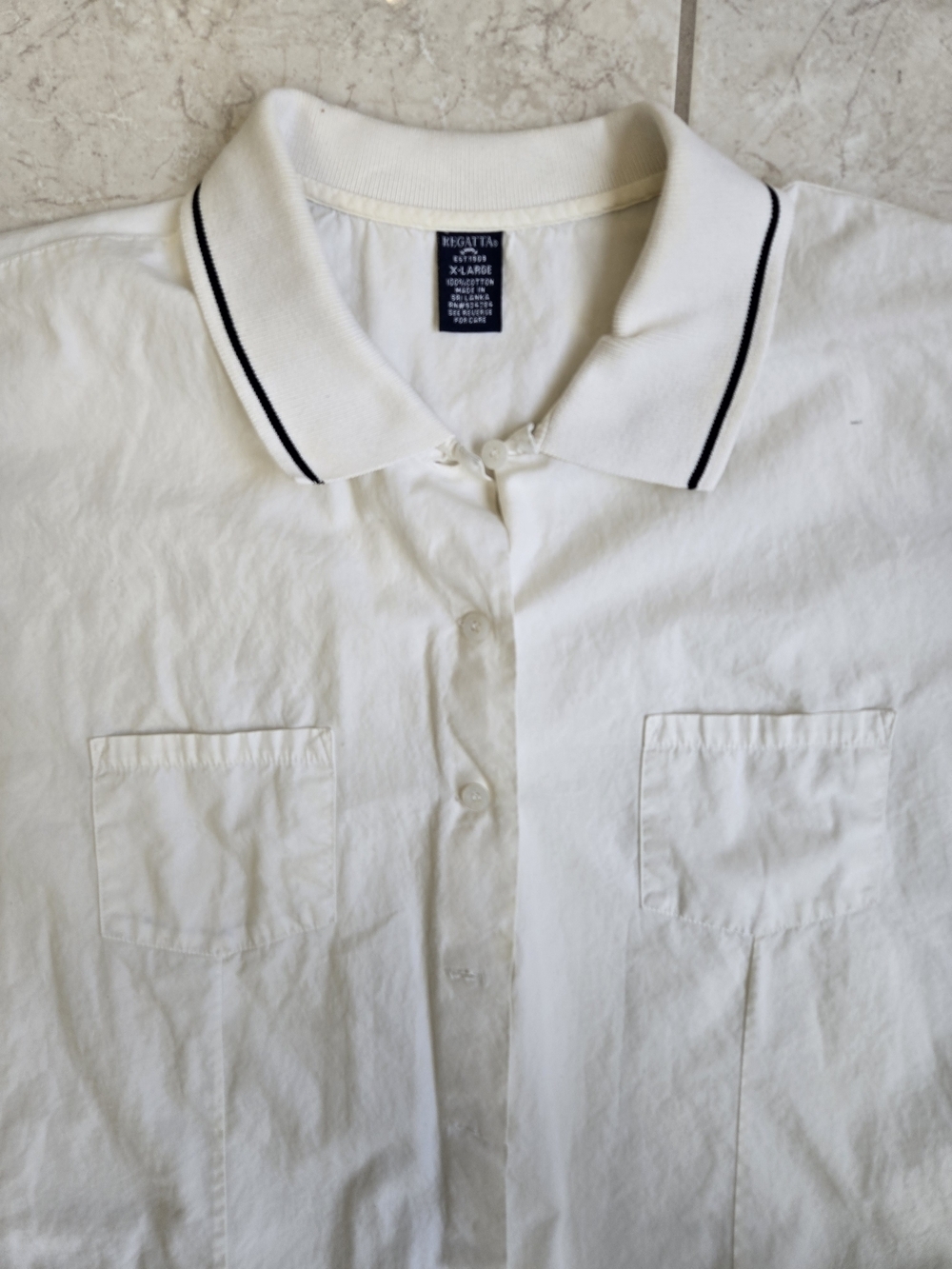 Regatta White Short Sleeve Polo Shirt with Contrast Collar - Picture 3 of 3